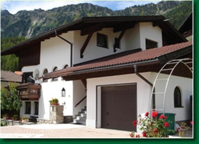Appartementhaus Schoepf Umhausen Esterno foto